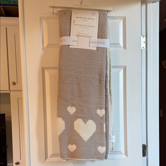 cupcakes & cashmere Tan and Cream Heart Throw Blanket - Picture 2 of 4